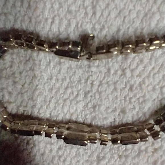 Rhinestone and black silvertone bracelet - Picture 4 of 8